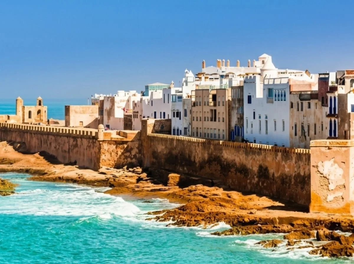 Essaouira medina ramparts and white buildings beside the Atlantic Ocean